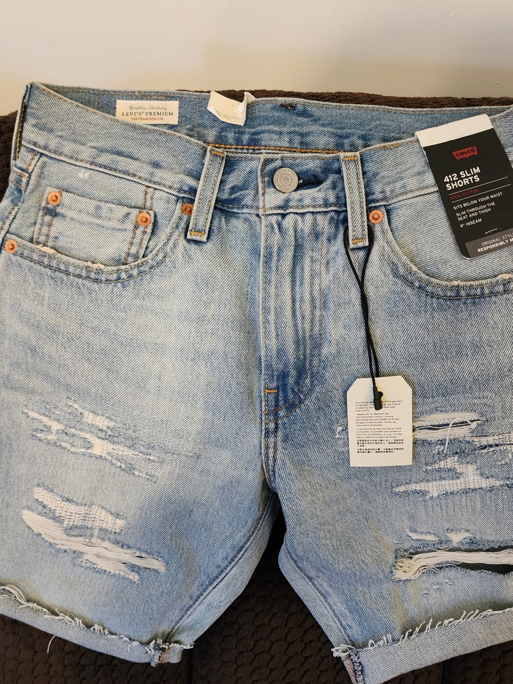Levi's 412 Slim Short - Light Blue Distressed Shorts. NWT 28's × 9" L